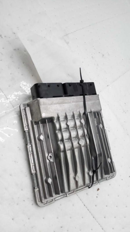 2007 BMW 525I Engine Control Module ECM OEM 12147561685 111K Miles Silver