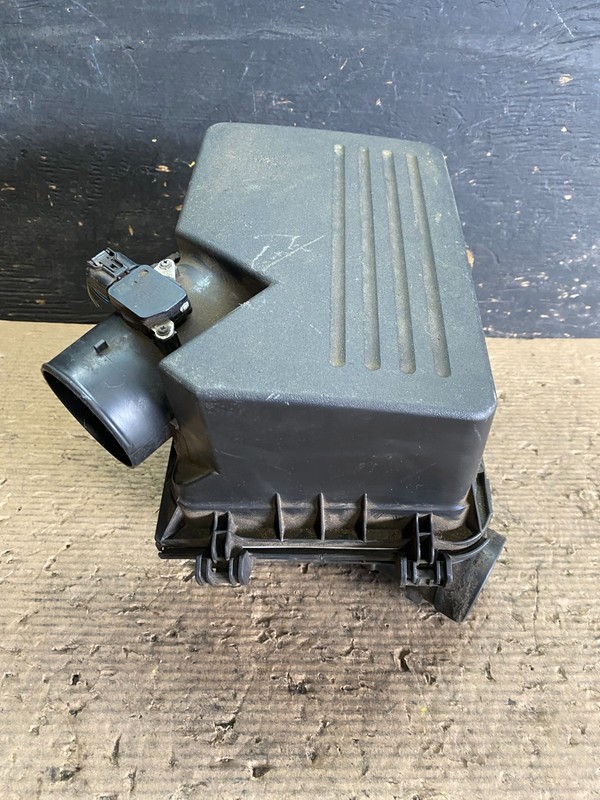 2007 to 2011 Toyota Camry Air Cleaner Intake Filter Box OEM S3625 DG