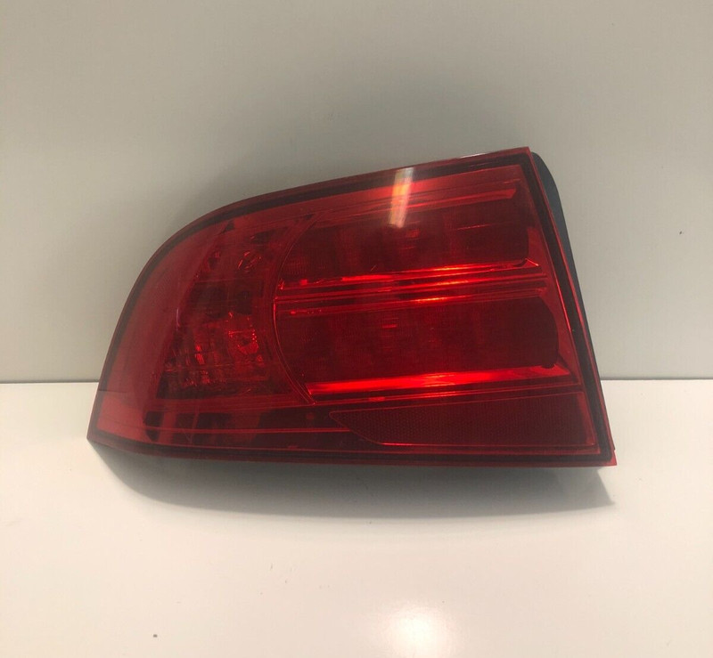 2004-2006 Acura TL Left Driver LH Tail Light oem
