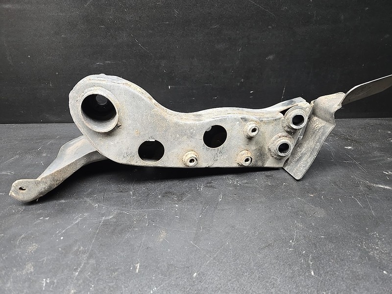 2009-2013 Infiniti G37 Rear Passenger Sub Frame Support Bracket RWD Convertible