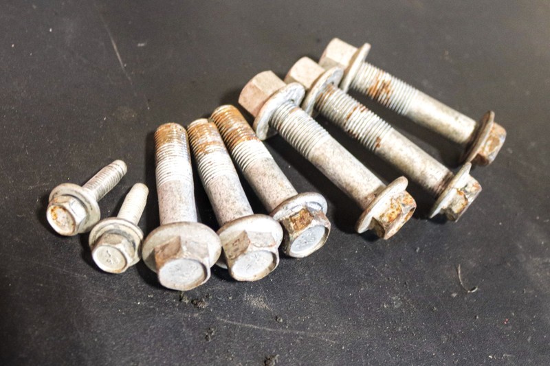 2012-2015 Chevrolet Camaro ZL1 Driveshaft Bolts OEM *USED*