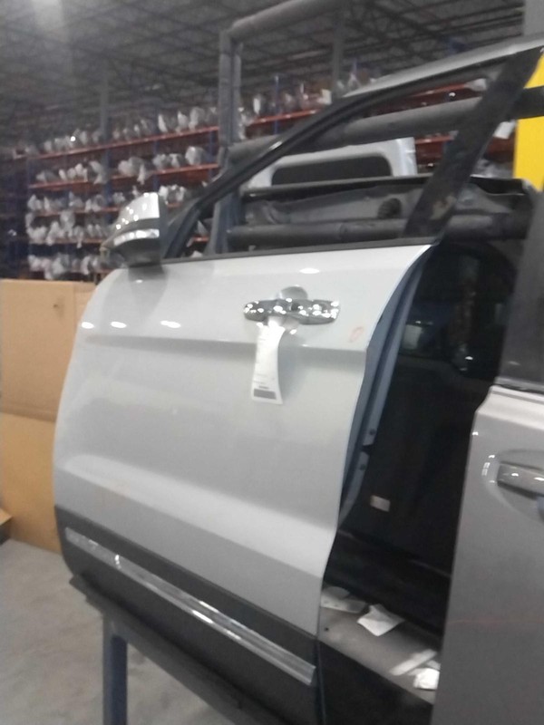 2019 Ford Explorer Left Front Door Silver 656974 Used 114K Miles