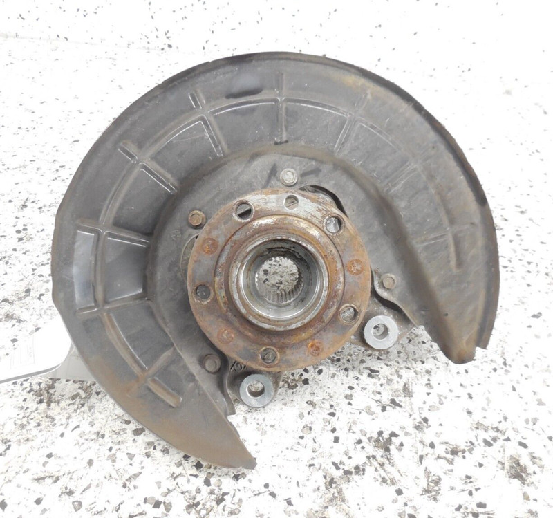 2014-2018 Jeep Cherokee Rear Spindle Knuckle Hub Passenger Right Opt SDA OEM