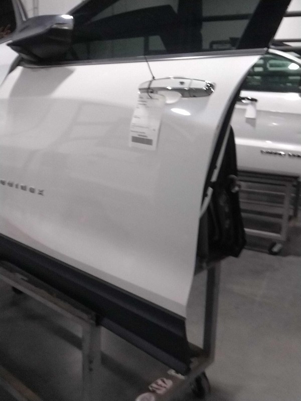 2019 Chevrolet Equinox Left Front Door White 671598 4DR SUV 92000 Miles