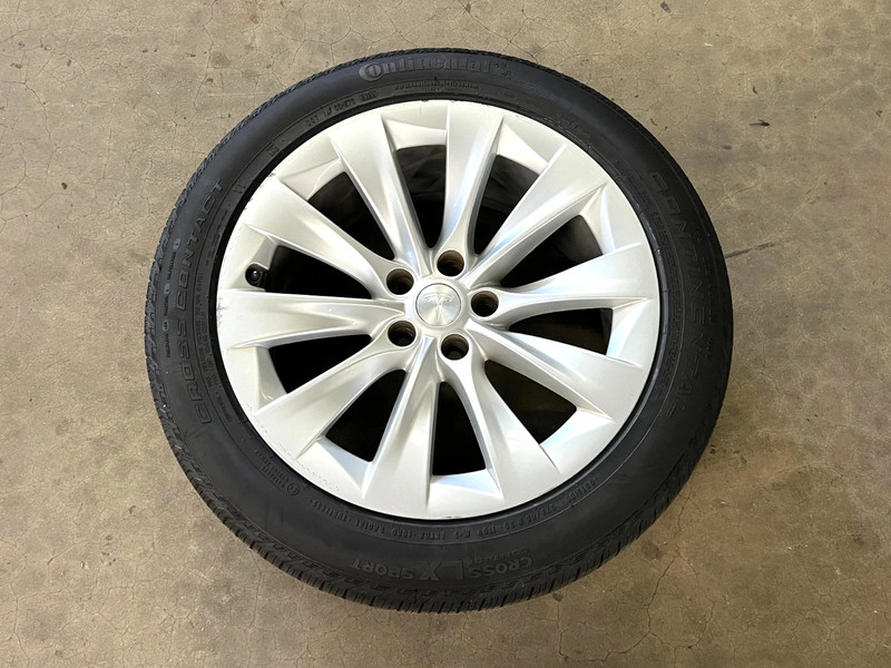 ⭐2016-2020 TESLA MODEL X WHEEL RIM TIRE 275/45/20 20X9.5 10 SPOKE OEM LOT2632