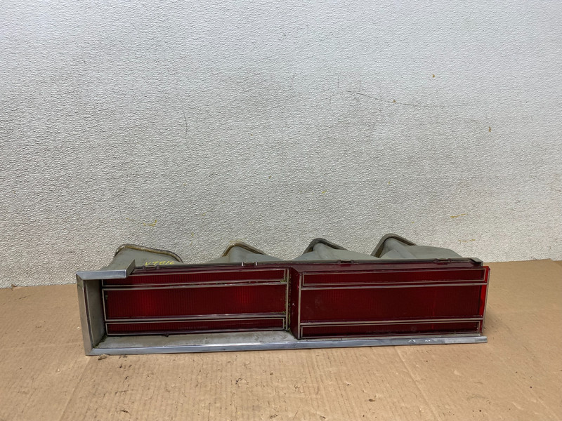 1979 to 1981 Chrysler New Yorker Driver Left LH Side Tail Light W0819 PS