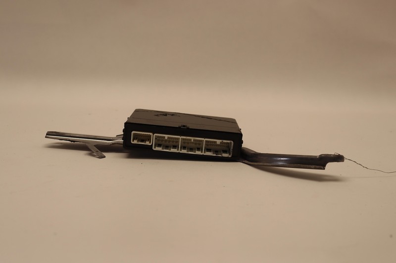 2007-2009 LEXUS LS460 FRONT LEFT DRIVER SIDE DOOR MULTIPLEX CONTROL MODULE OEM