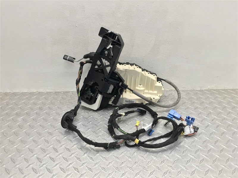 2008 S550 FRONT DOOR LOCK ACTUATOR OEM 221-720-78-35