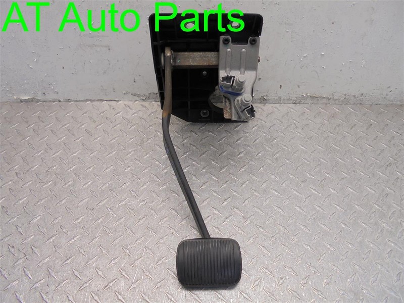 2005 FORD ESCAPE BRAKE PEDAL