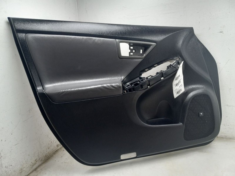 2015 TOYOTA PRIUS PLUG-IN 1.8L FWD AT DRIVER SIDE FRONT DOOR TRIM PANEL
