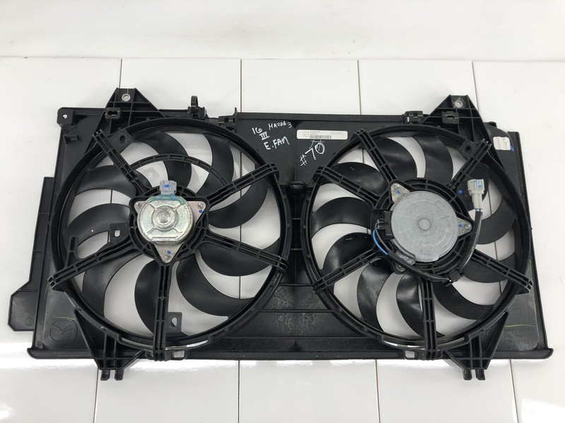 14-18 MAZDA 3 2.0L L4 GASOLINE ENGINE RADIATOR COOLING FAN SHROUD OEM #70