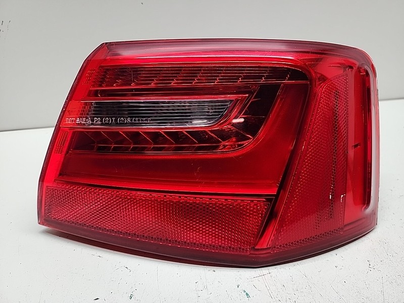 2012 - 2015 AUDI S6 A6 RIGHT TAIL LIGHT BRAKE LAMP OEM RH RH SEDAN | 4G5945096B