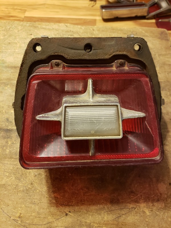 1969 FORD GALAXIE 500 CUSTOM LTD TAILLIGHT OEM LENS & HOUSING #SAE-TSDBR-69F
