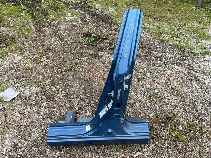 2007 Honda Civic Sedan Left Driver Side Center Exterior B Pillar Frame Cut OEM