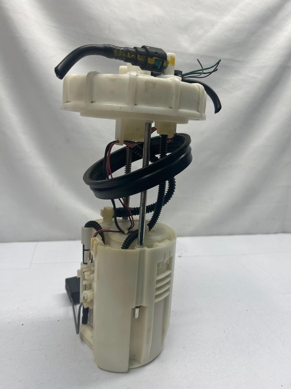 2017 2018 2019 2020 2021 2022 2023 Mercedes C300 fuel pump assembly tank mount