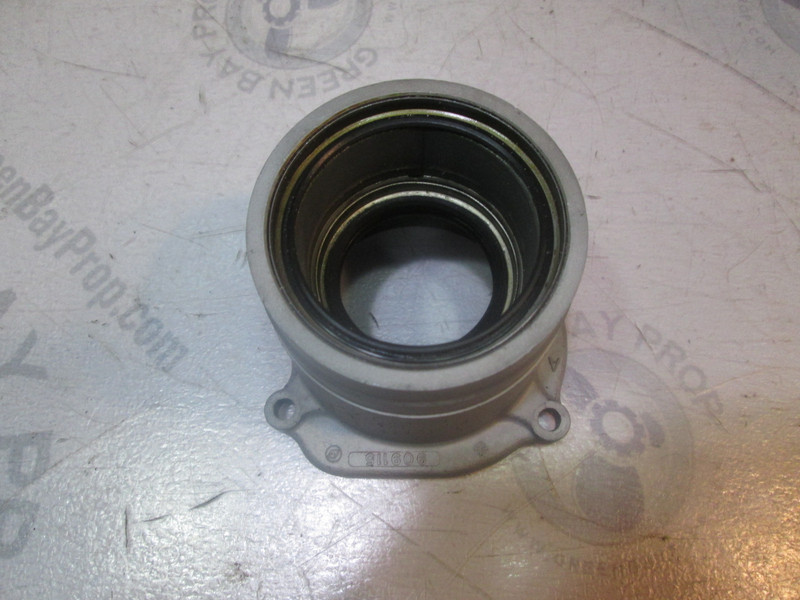 0981088 OMC Stringer Stern Drive Swivel Bearing Retainer & Bushing 909115