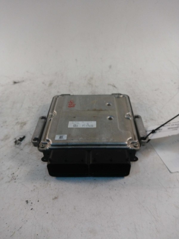 2016 Hyundai Elantra Engine Control Module ECM OEM 391332EGB1 81K Miles