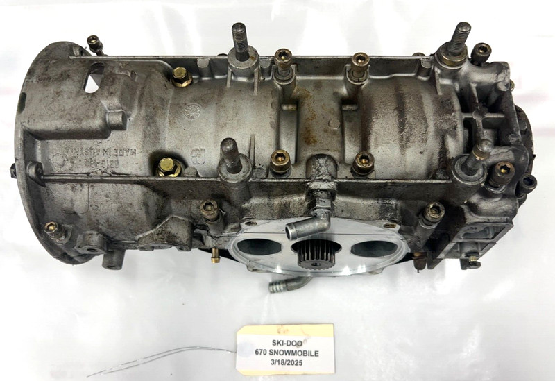 Ski-doo Snowmobile Mach I 617 Crankcase Assy  420995846