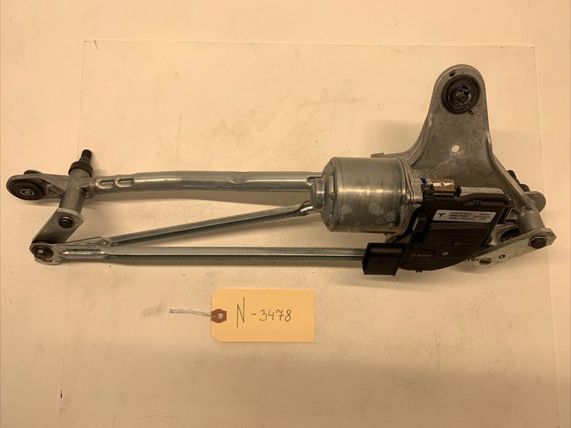 17-22 Tesla 3 M3 Front Windshield Wiper Linkage and Motor 1076725-00-G 3478 S22