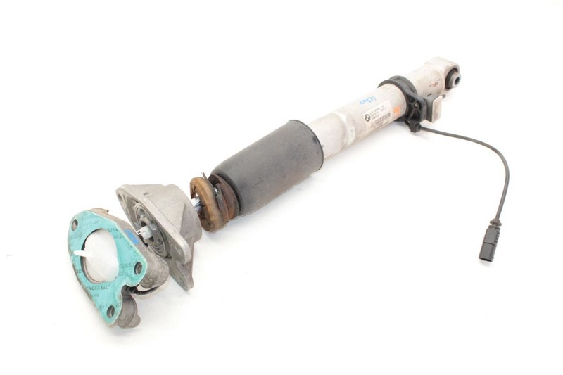 15-17 BMW M3 3.0L Twin Turbo Driver Left Rear Strut Assembly 2284909