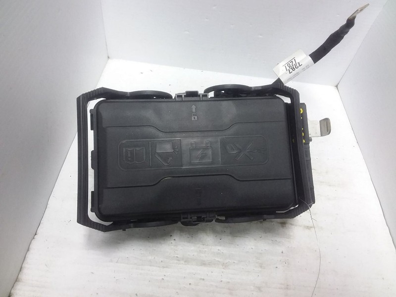 Fuse Junction Box Engine ID 84972829 Fits 21 ENVISION 1797220