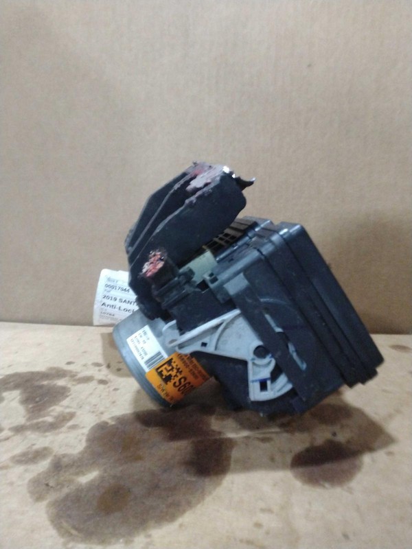 Used ABS Pump and Motor Assembly fits: 2019 Hyundai Santa fe actuator and pump a