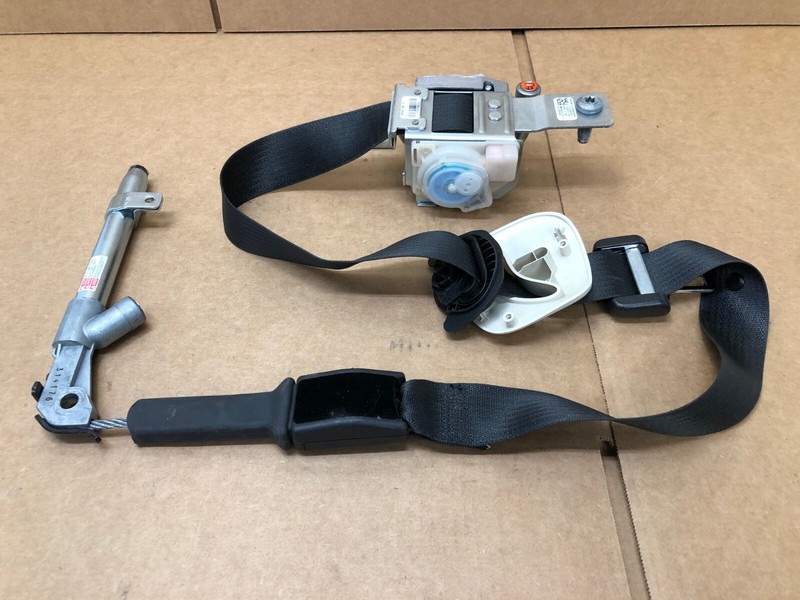 2012-2016 Tesla Model S Front Right Pass Seatbelt Retractor W/Tensioner OEM BTP1