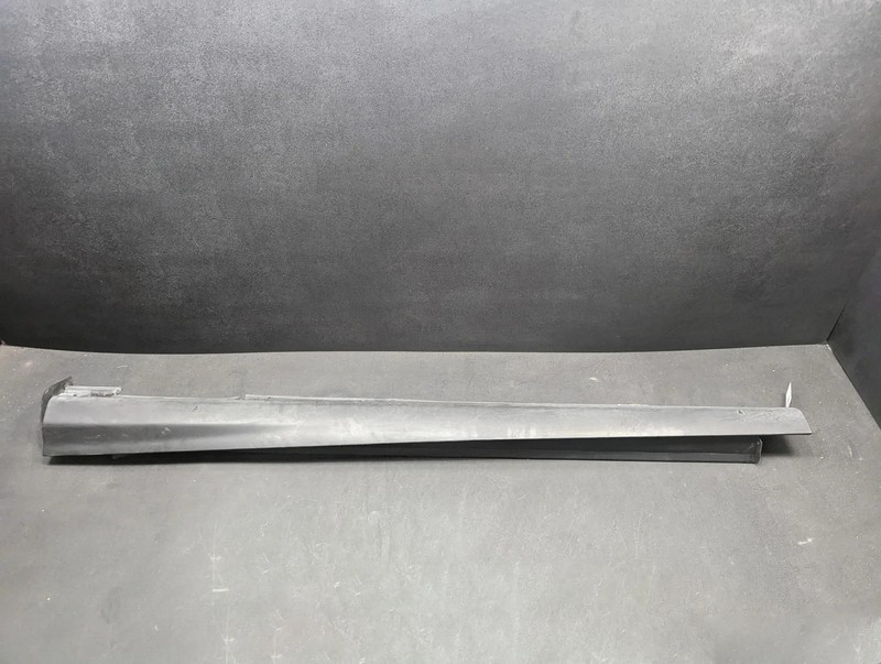 Left Rocker Panel Molding 2018 Ford Focus BM51-A10155-AL 2014 2015 2016 2017 X