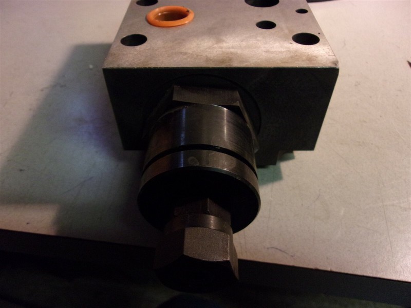 Parker FM6DDKN45XB570 3000PSI Valve *FREE SHIPPING*