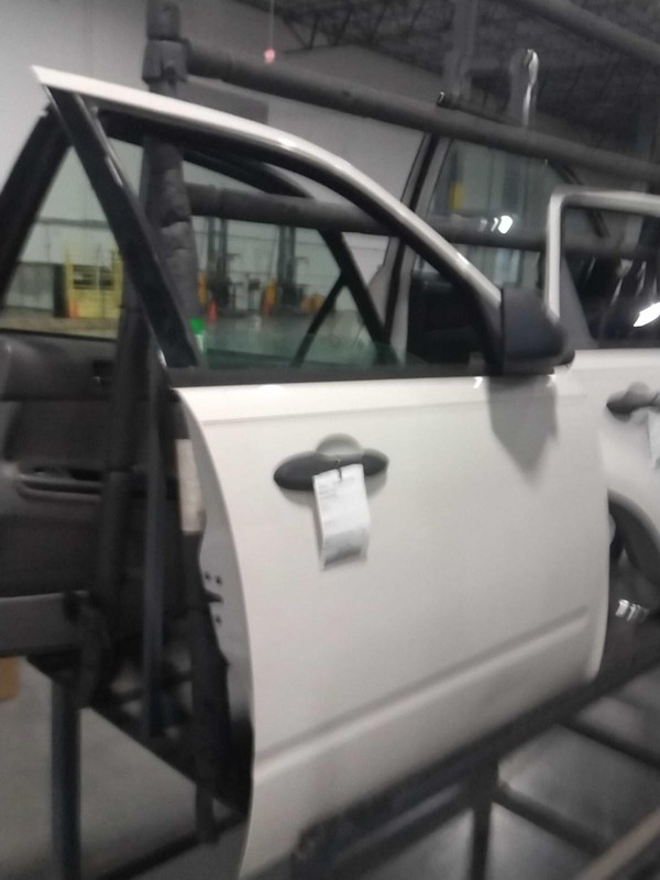 2009 Ford Escape Right Front Door White 629081 129K Miles Used Auto Part