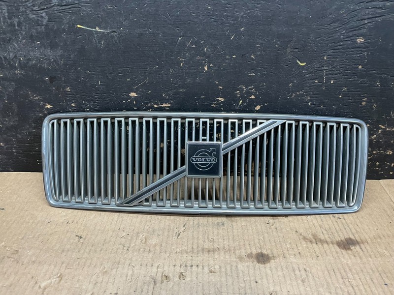 1995 to 1997 Volvo 960 Front Grill Grille Y9643 PS