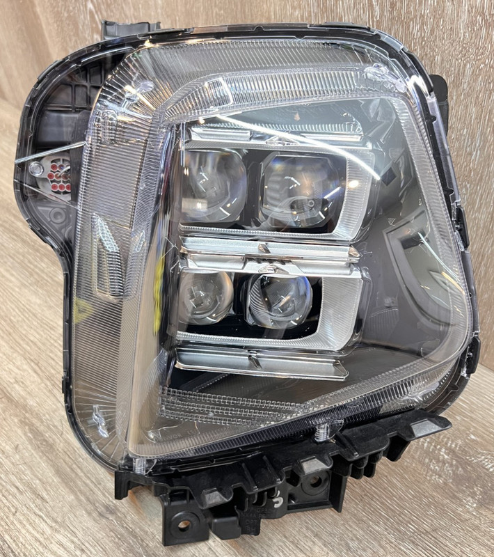2022-2024 Hyundai Tucson RH Side LED Headlight ASSY OEM 92102-CW700
