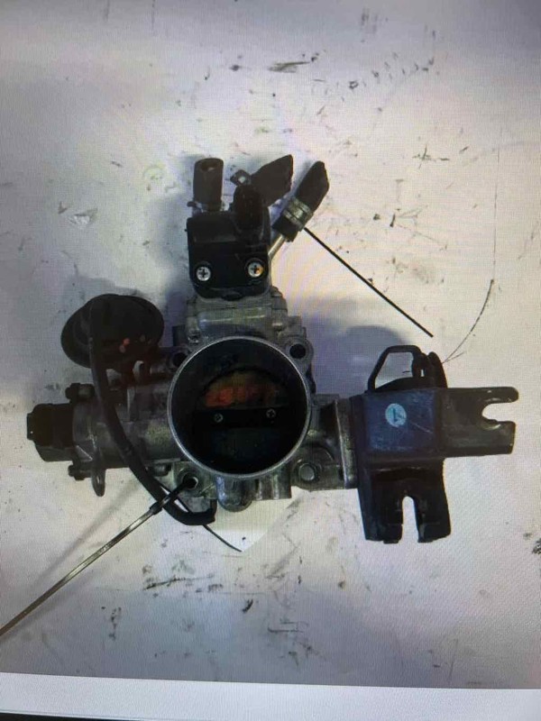 Throttle Body/valve Assy LEXUS ES300 97 98