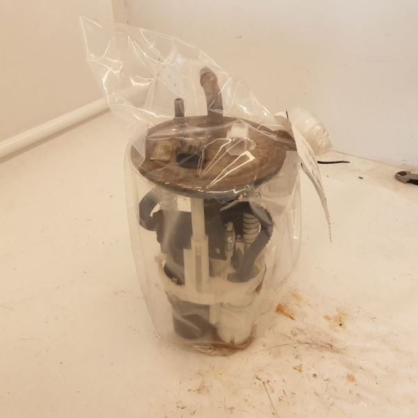 2008 Chevrolet Chevy Trailblazer fuel pump assembly 08' 4.2L