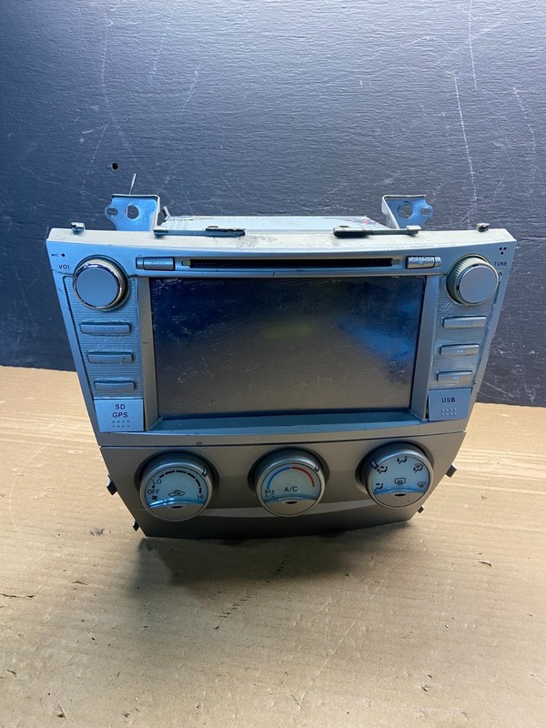 2007 to 2009 Toyota Camry Radio CD Player Climate Control Bezel ae4617 DG