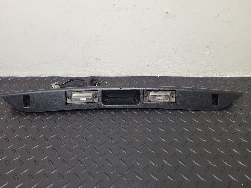 01-03 Chrysler Voyager Liftgate Handle Switch Assembly OEM 05019202AA