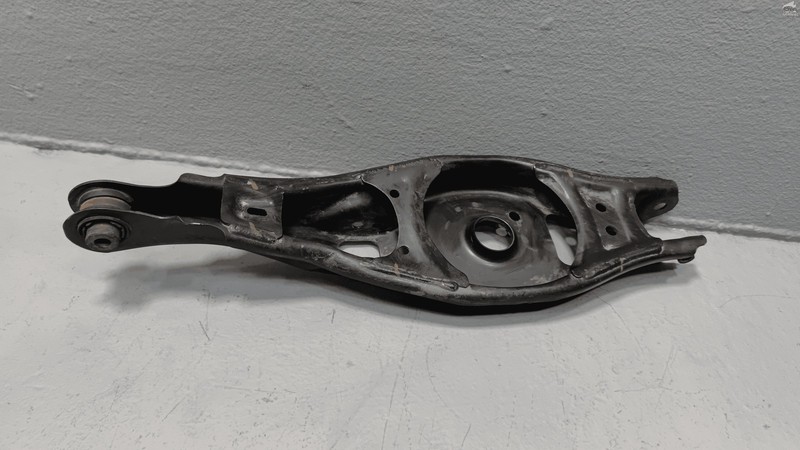 HONDA ACCORD HYBRID 2018-22 REAR DRIVER SIDE LOWER CONTROL ARM SPRING PERCH OEM