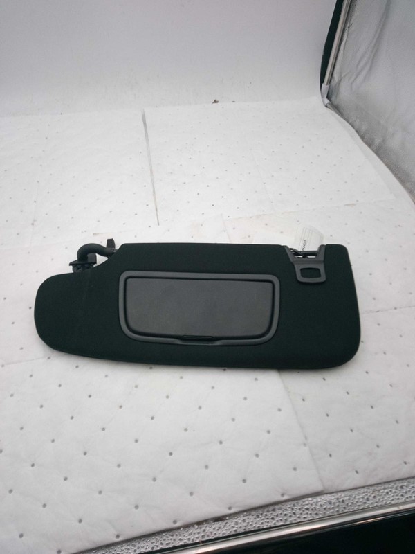 Used Left Sun Visor fits: 2017 Lincoln Mkz illuminated glass roof panoramic slid
