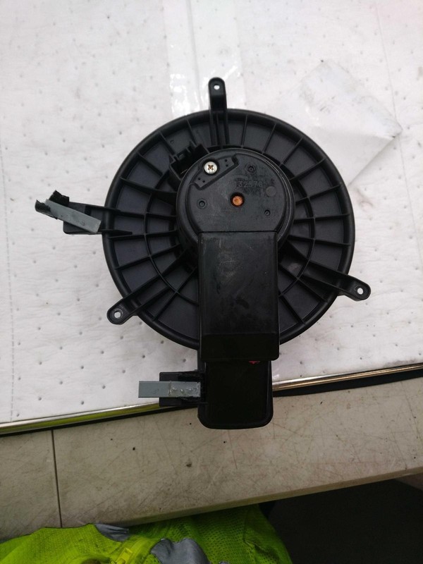 Used HVAC Blower Motor fits: 2009 Dodge ChargerGrade A