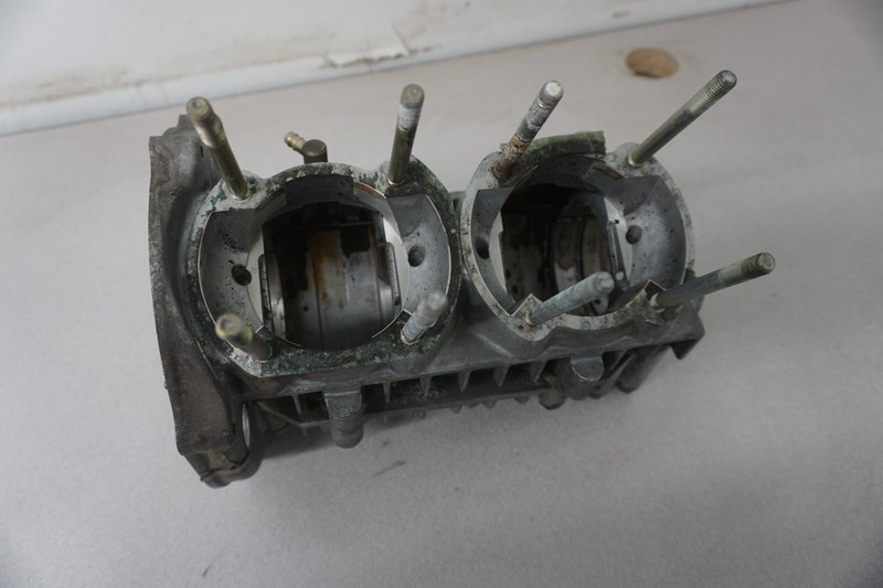 1976-1981 Yamaha OEM Crankcase Ass'y 8A5-15100-00-00 Exciter EX 440 340