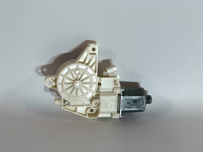 2008-2015 Mercedes Benz Front Right Window Power Motor Regulator