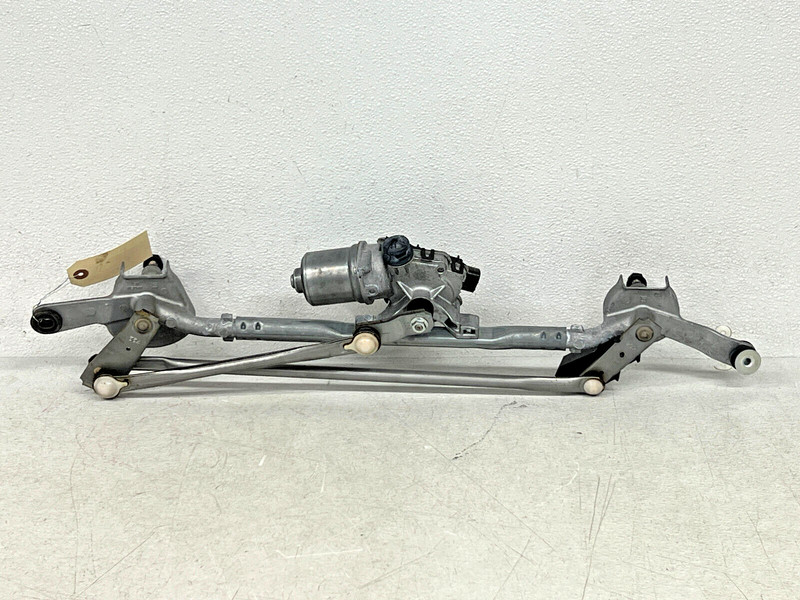 ⭐2017-2024 CADILLAC XT5 FRONT WINDSHIELD WIPER LINKAGE WITH MOTOR OEM LOT2511