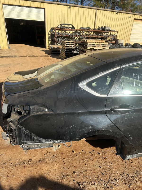 2015-2016 HYUNDAI GENESIS SEDAN REAR RIGHT SIDE BODY QUARTER PANEL BLACK OEM