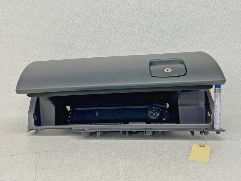⭐2017-2020 JAGUAR XE DASHBOARD GLOVE BOX STORAGE COMPARTMENT ASSY OEM LOT2691