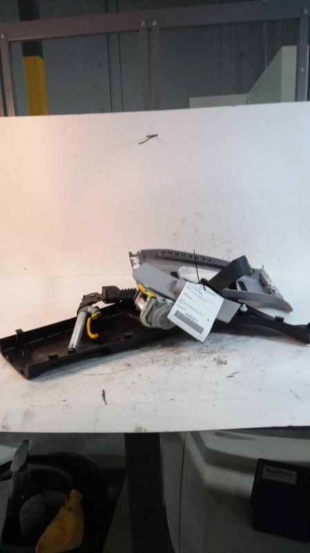 2016 Hyundai Elantra Front Left Seat Belt OEM White 88000 Mi NJ25-18702-463058