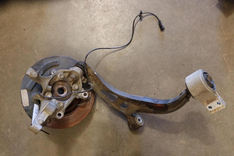 2011-2015 FORD EXPLORER FWD FRONT RIGHT SPINDLE KNUCKLE WHEEL HUB W/ ARM OEM