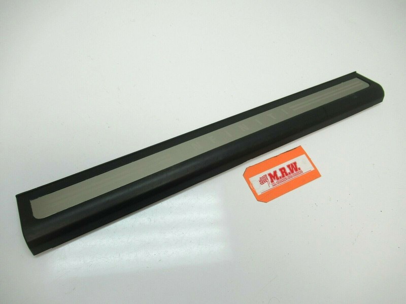 RIGHT FRONT SILL KICK PANEL CARPET TRIM FLOOR STEP PLATE R 03 04 05 06 G35 SEDAN