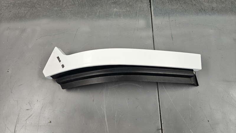 2018 Ram 3500 Laramie DRW Diesel 4x4 Right Bumper Upper Cap Panel #5222 V10