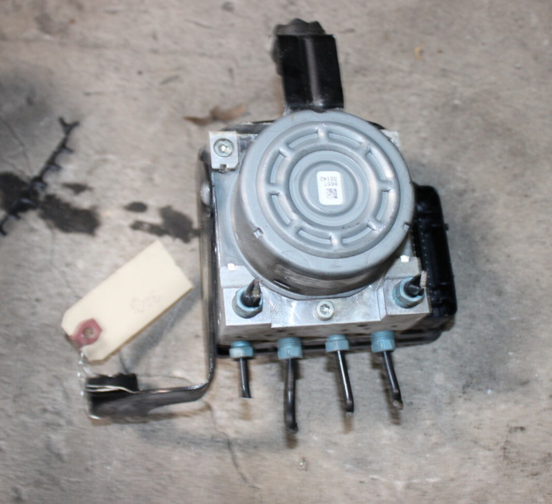 2014 - 2016 Bmw 228I 320I 328D 328I 328I Abs Anti-Lock Brake Pump 6870912Oem