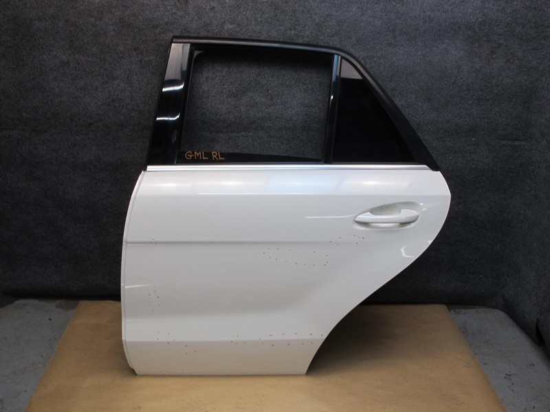 2012-2019 MERCEDES W166 ML GLE REAR LEFT SIDE DOOR SHELL PANEL COVER W/ GLASS